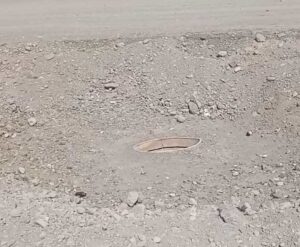 تصویر یکی از میله چاه های قنات قنبرآباد شیخی بم